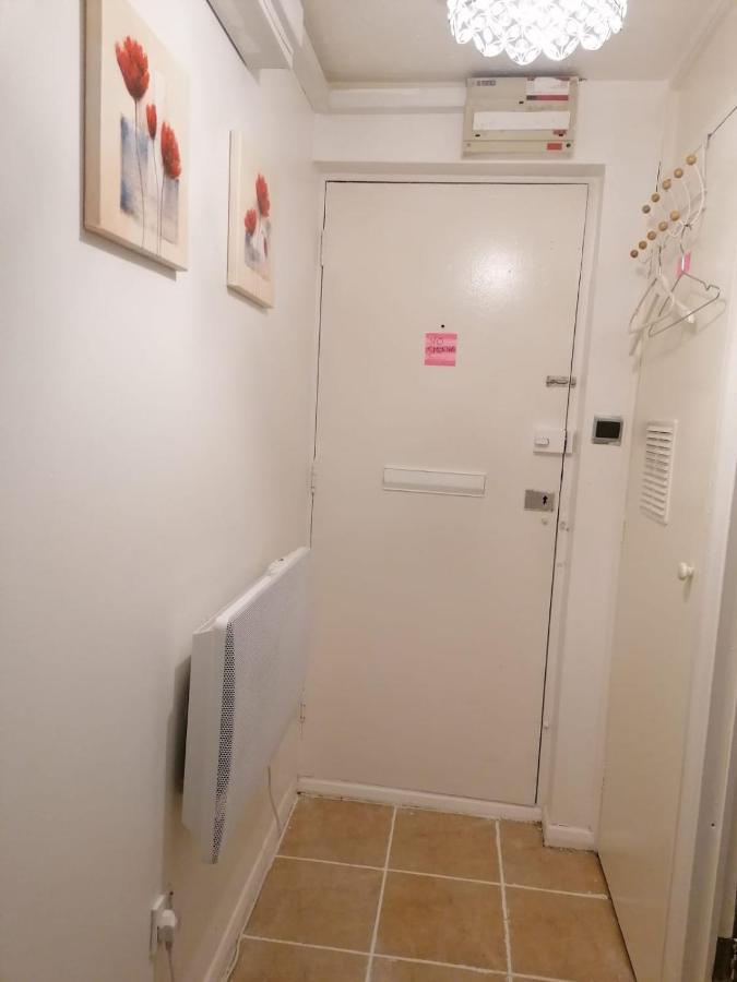 Stunning 1 Bedroom Apartment In Dagenham Zewnętrze zdjęcie