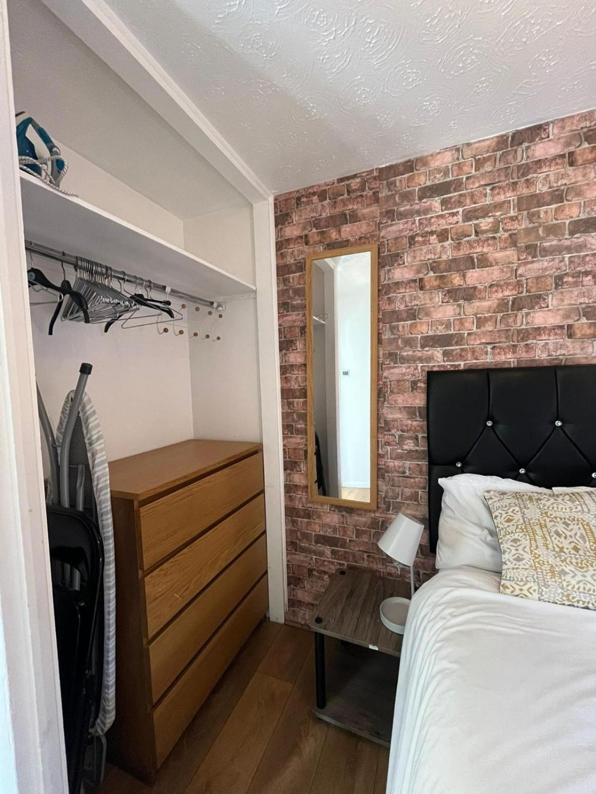 Stunning 1 Bedroom Apartment In Dagenham Zewnętrze zdjęcie